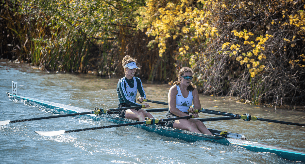 2 people rowing